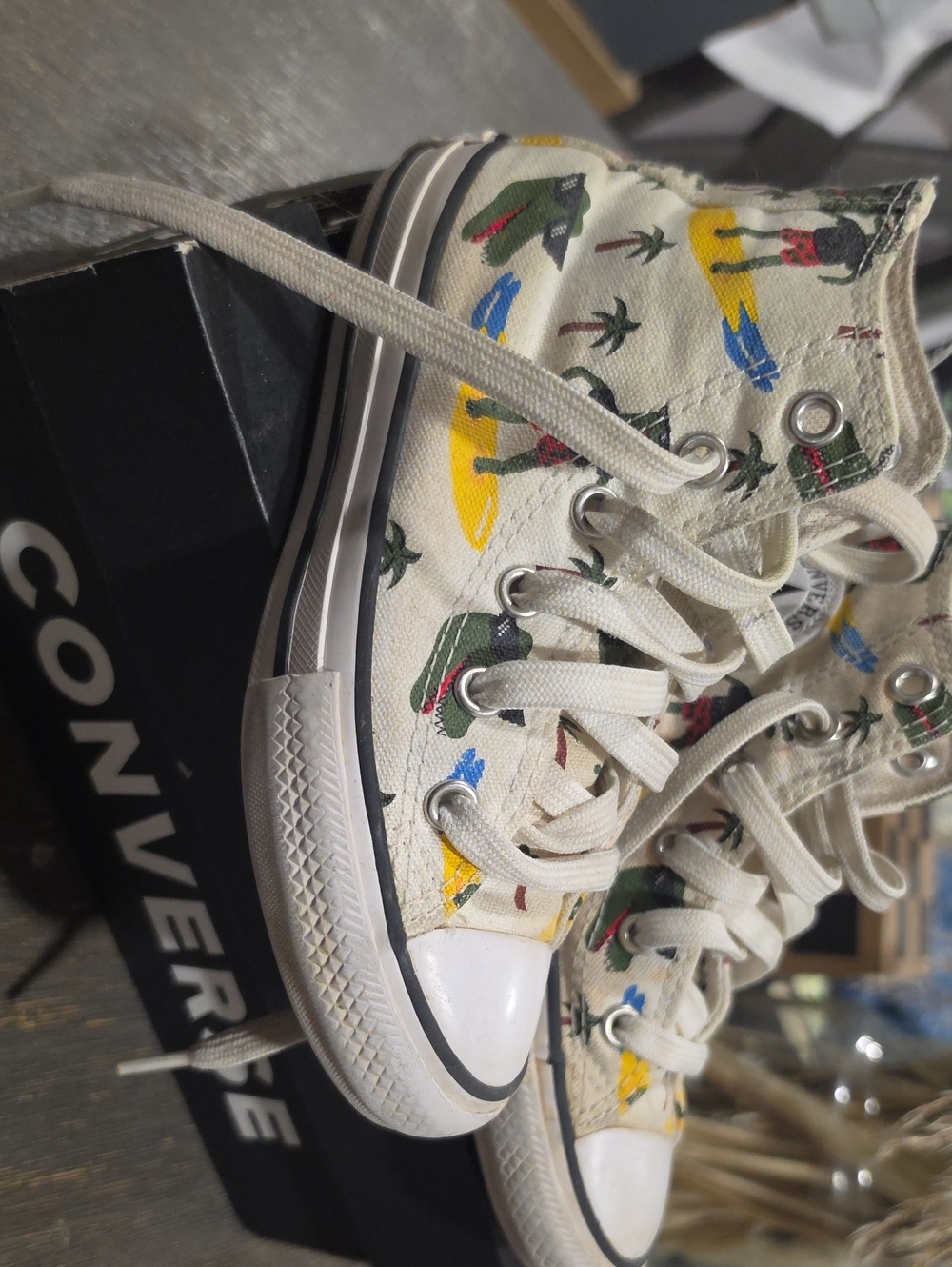 Converse Kids Beige High-Top Sneakers with Multicolor Tropical Print